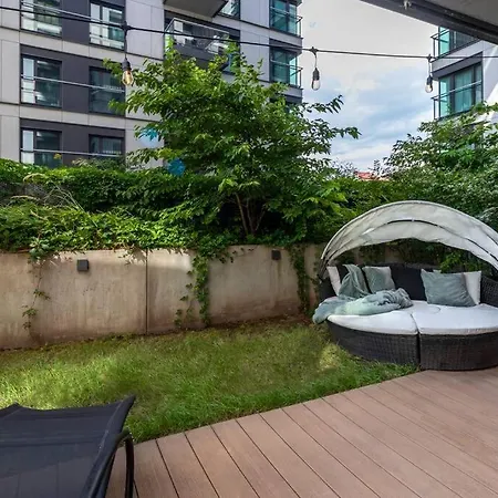 Appartamento Mennica - Two Bedroom With Terrrace&144 Varsavia