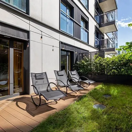 Appartamento Mennica - Two Bedroom With Terrrace&144 Varsavia